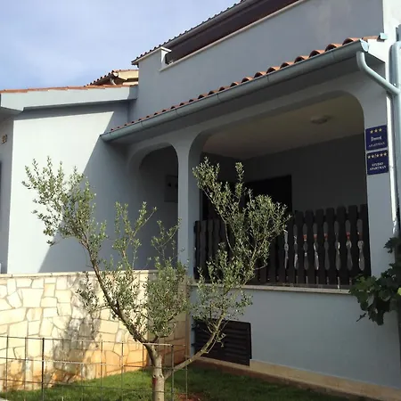 The Blue House * Vinkuran